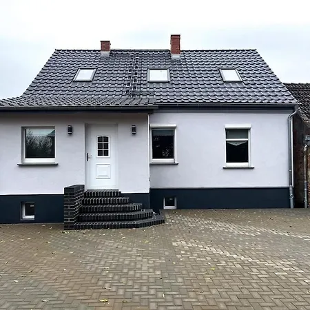 Landhaus-ferienwohnung Am Fluss Plattenburg